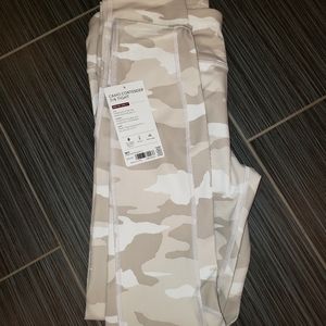 NWT Camo Athleta Contender 7/8 Tight, medium tall